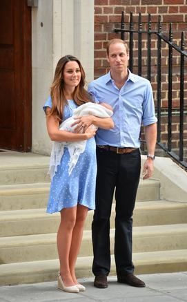 Kate Middleton no escondeu a barriga aps o parto normal. O tero demora 4 meses para voltar ao tamanho normal e a amamentao  a principal aliada