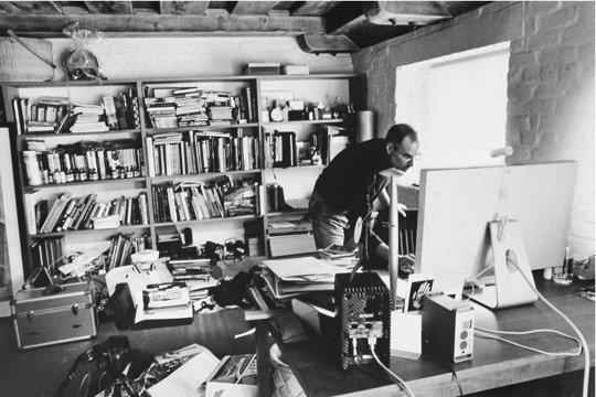 O 'home office' de Steve Jobs (1955-2011), emblemtico fundador e CEO da Apple, em 2004
