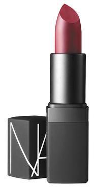 Batom Sheer Lipstick cor Afgan Red, da NARS (R$ 100)