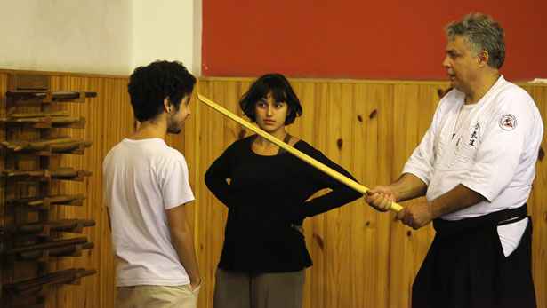 Ídylla chegou ao Aikido motivada pela carreira de atriz. Ela trouxe o namorado André, mais interessado em aprender técnicas de defesa pessoal