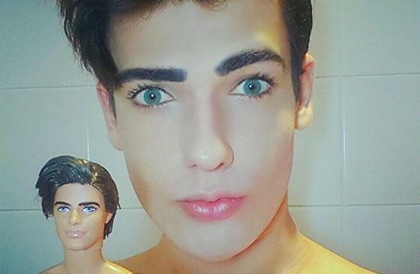Barbie humana brasileira afirma nunca ter feito plástica apesar de