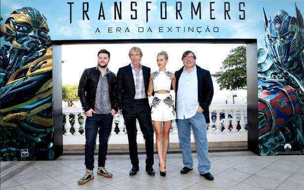 Do cinema para o Brasil: caminhões de 'Transformers' que custam quase R$  1,5 milhão chegam ao país 