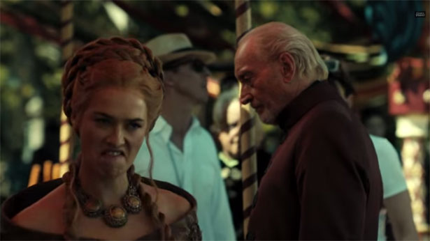 Lena Headey faz careta durante gravao da quarta temporada de 'Game of Thrones'. Atriz vive a rainha Cersei Lannister na srie.