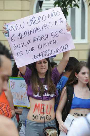 Dicionário Feminino da Infâmia: acolhimento e diagnóstico de mulheres em  situação de violência - Livraria Virtual da Editora Fiocruz