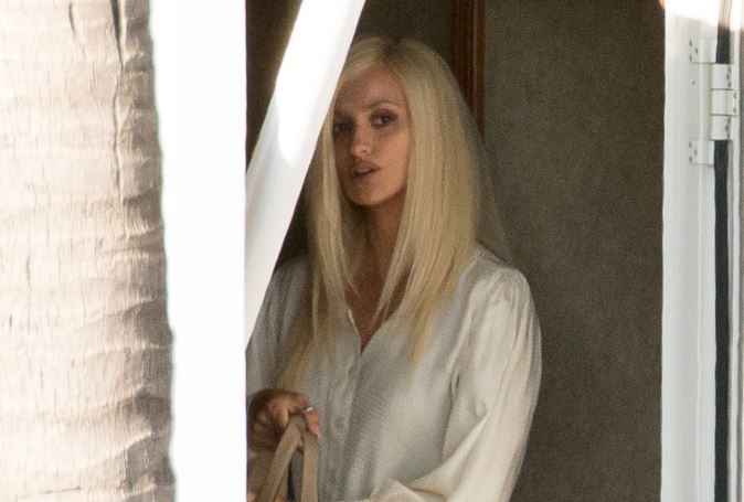 O que aconteceu? Confira a transformação de Donatella Versace ao