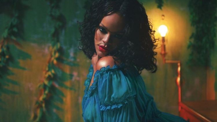 Rihanna Lana Clipe De Wild Thoughts