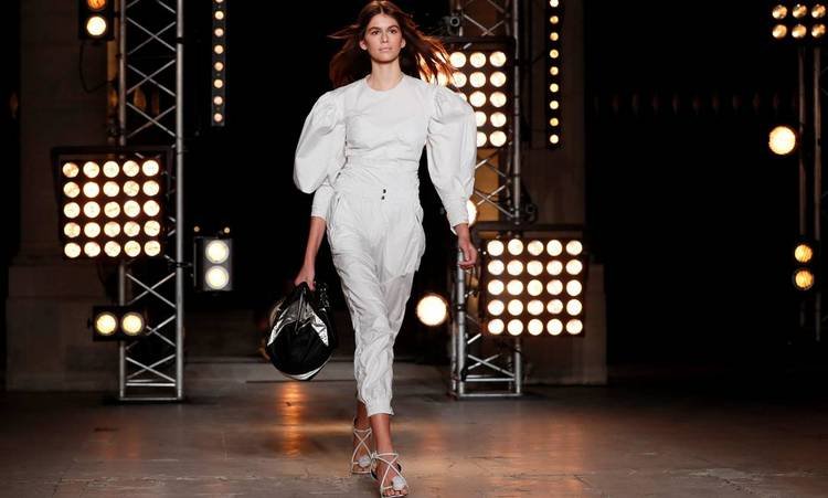 Funk carioca chega a Paris e vira trilha em desfile de moda