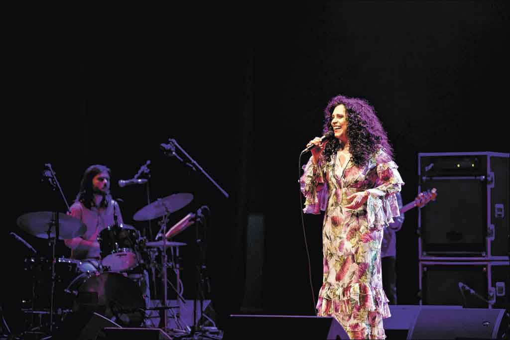 Gal Costa lança 'Estratosférica' ao vivo em DVD e CD