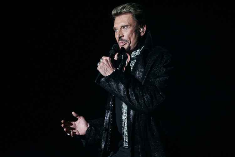 Morte de Johnny Hallyday ocupa toda a imprensa francesa