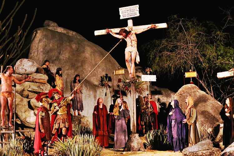 Encenação da Paixão de Cristo de Sertaneja acontece nesta sexta