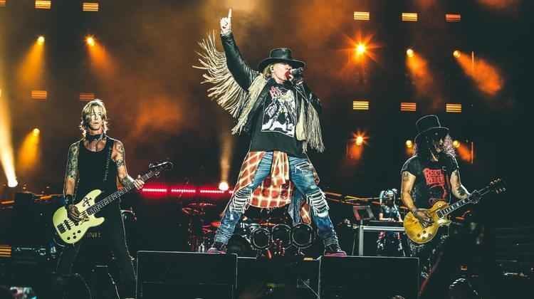 Guns N' Roses lança clipe com imagens inéditas dos anos 1980; assista