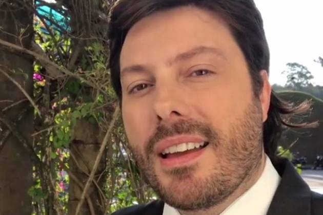 Danilo Gentili faz piada sobre Bolsonaro estar com COVID-19: ''Primeira