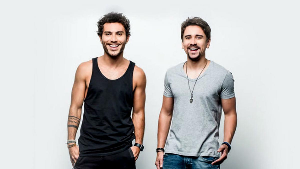 Dupla Sertaneja Bruninho E Davi Faz Show No Drive In Stage Neste Sábado 18