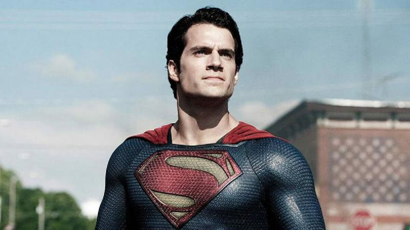 Henry Cavill prova que preocupação sobre volta como Superman está