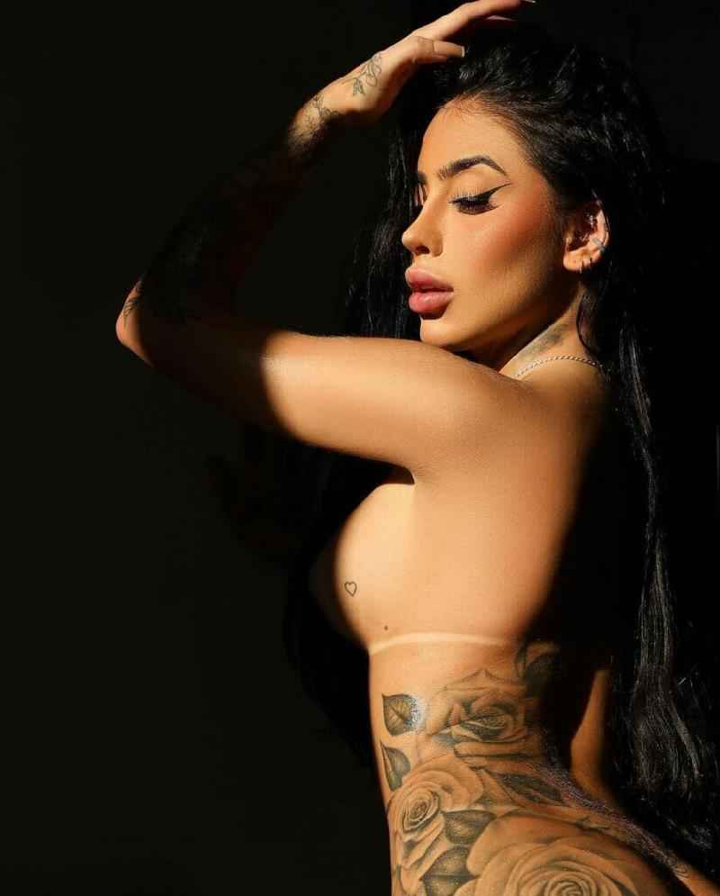 MC Mirella aparece pelada em ensaio e nude empolga fãs: 'gostinho de quero  mais' - Famosos | Entretenimento Uai