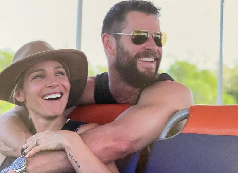Esposa de Chris Hemsworth convida fãs para verem o ator pelado em